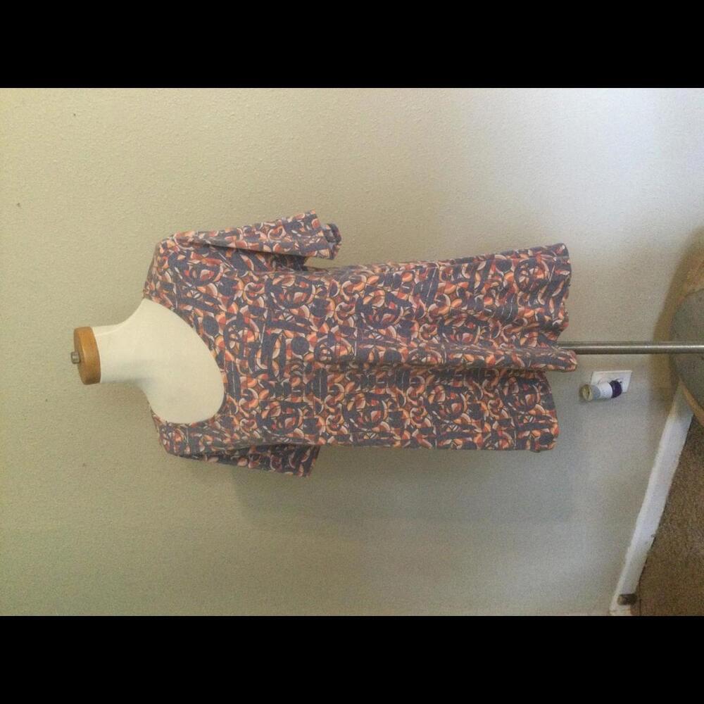 Lularoe - NWOT - L- Gray and Orange